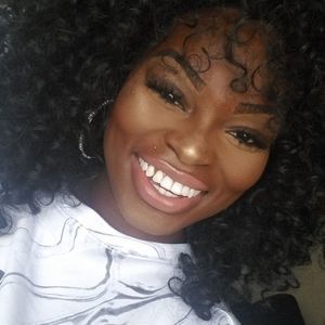 Meet your Posher, Yolanda